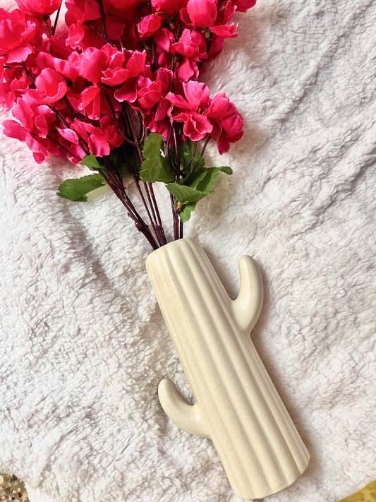 Cactus Cream Ribbed Vase