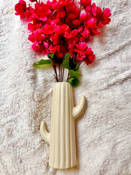 Cactus Cream Ribbed Vase